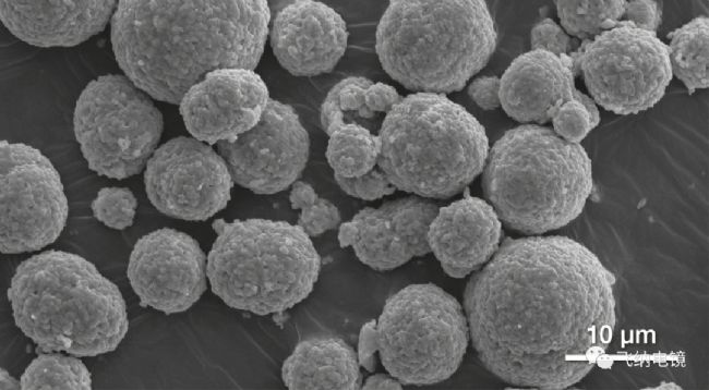 由 Phenom ParticleMetric 软件测量的多晶 NCM 颗粒,显示分布着大量的二次颗粒