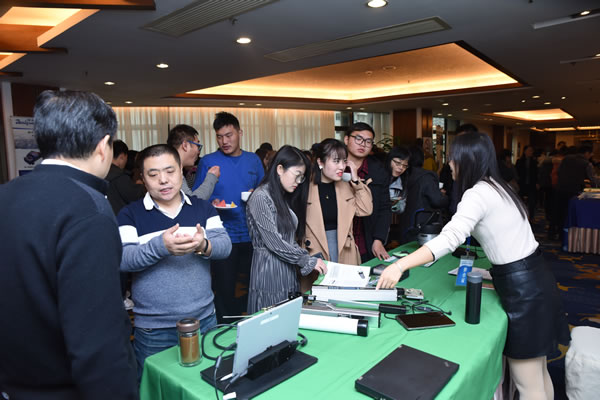 研讨会现场3600.jpg