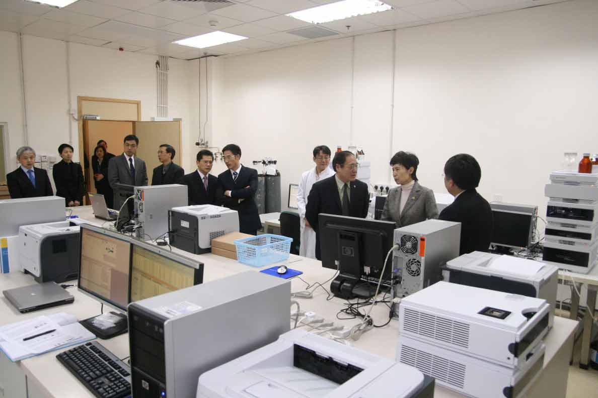 ͼ�� �������뽭������ͬ���α��ι���ҩ�����о������ص�ʵ���ң�QCRM��